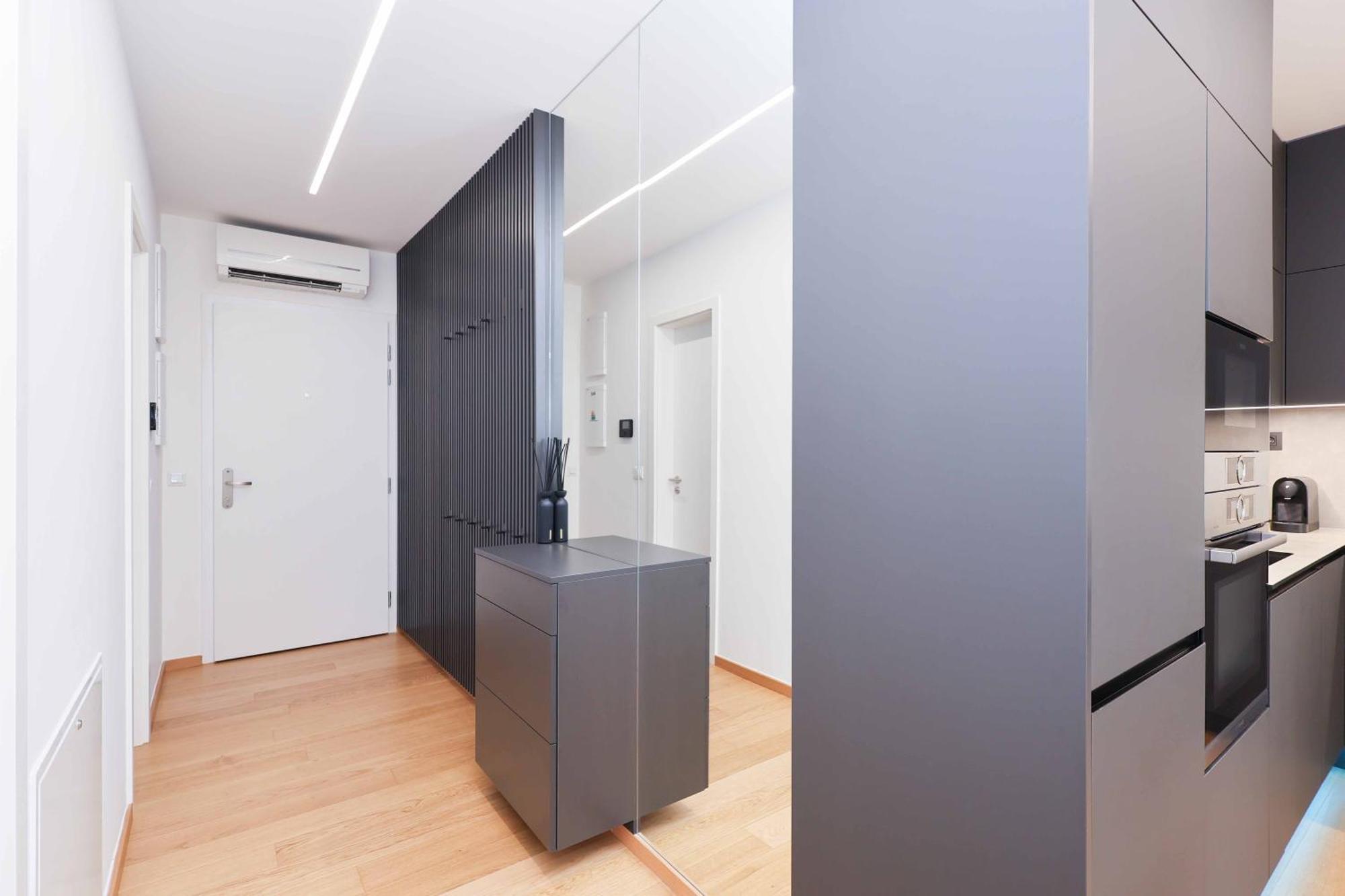 Downtown Luxe Retreat- Konventna Appartement Bratislava Buitenkant foto