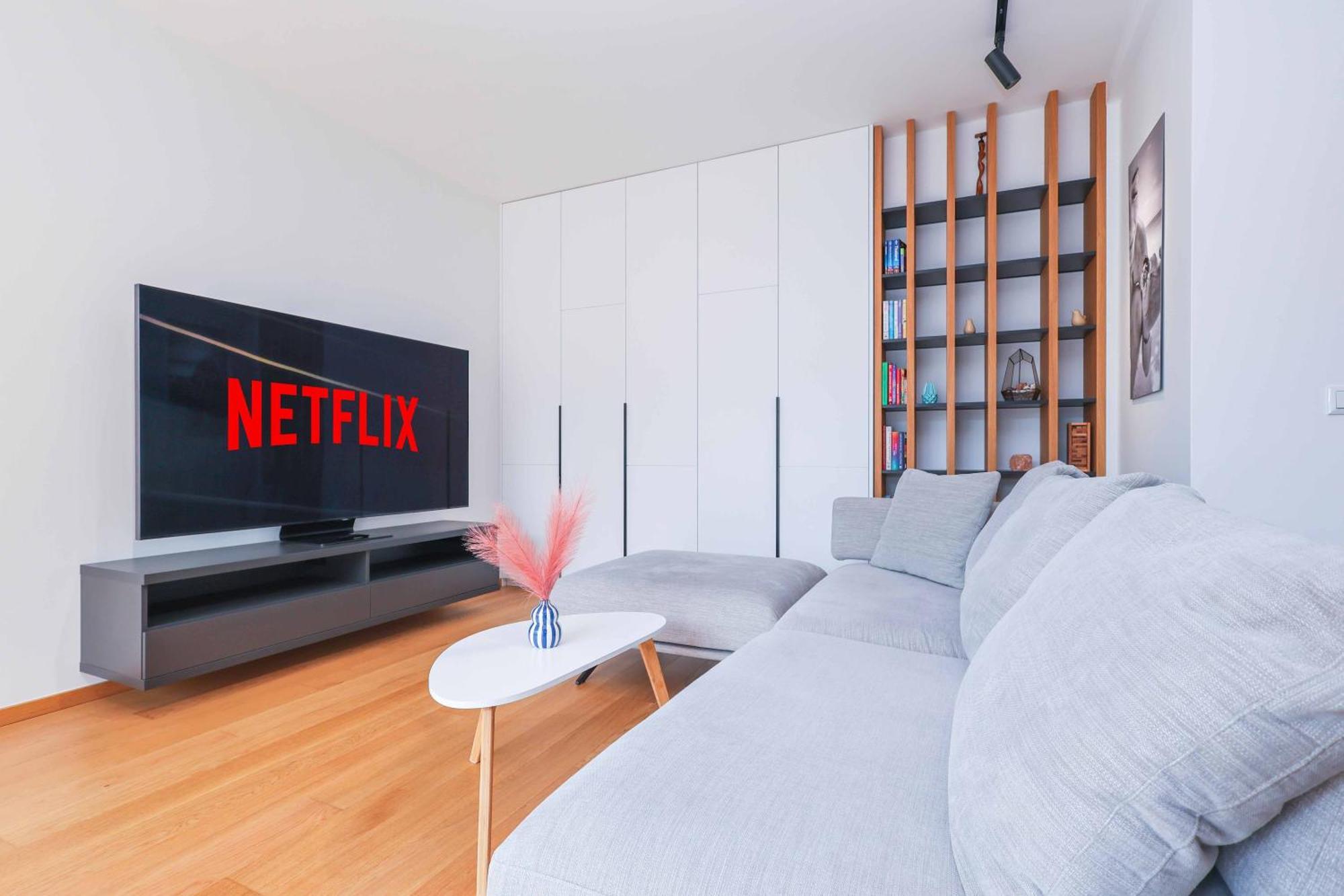 Downtown Luxe Retreat- Konventna Appartement Bratislava Buitenkant foto